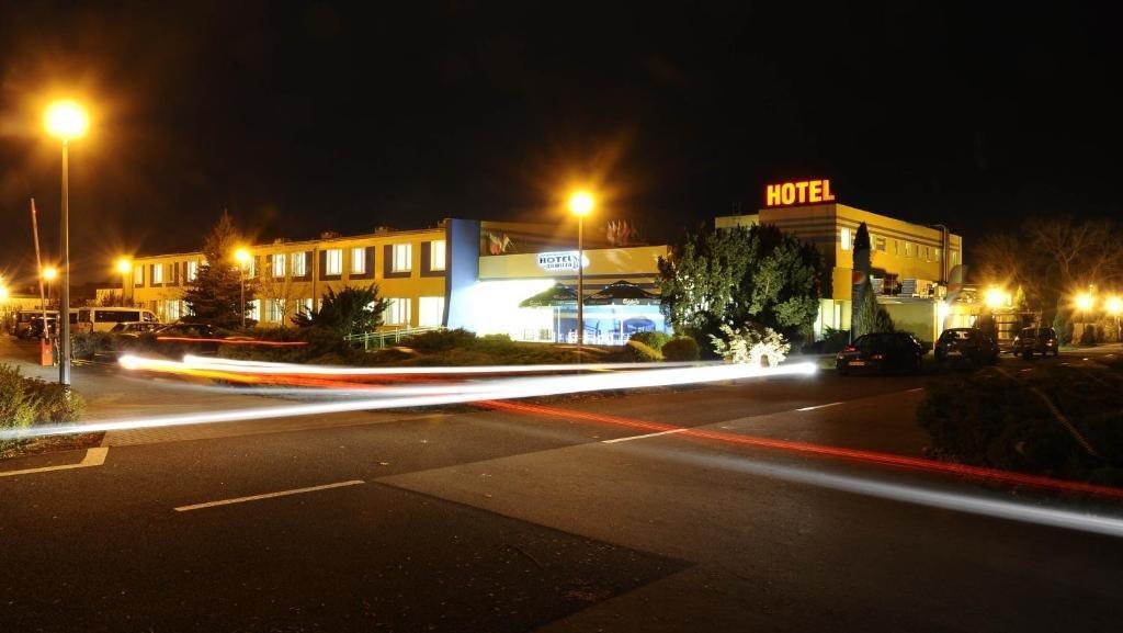 Hotel Zawisza Μπίντγκοστς Εξωτερικό φωτογραφία