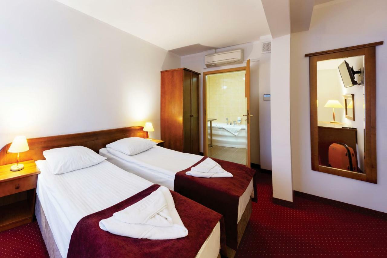 Hotel Zawisza Μπίντγκοστς Εξωτερικό φωτογραφία